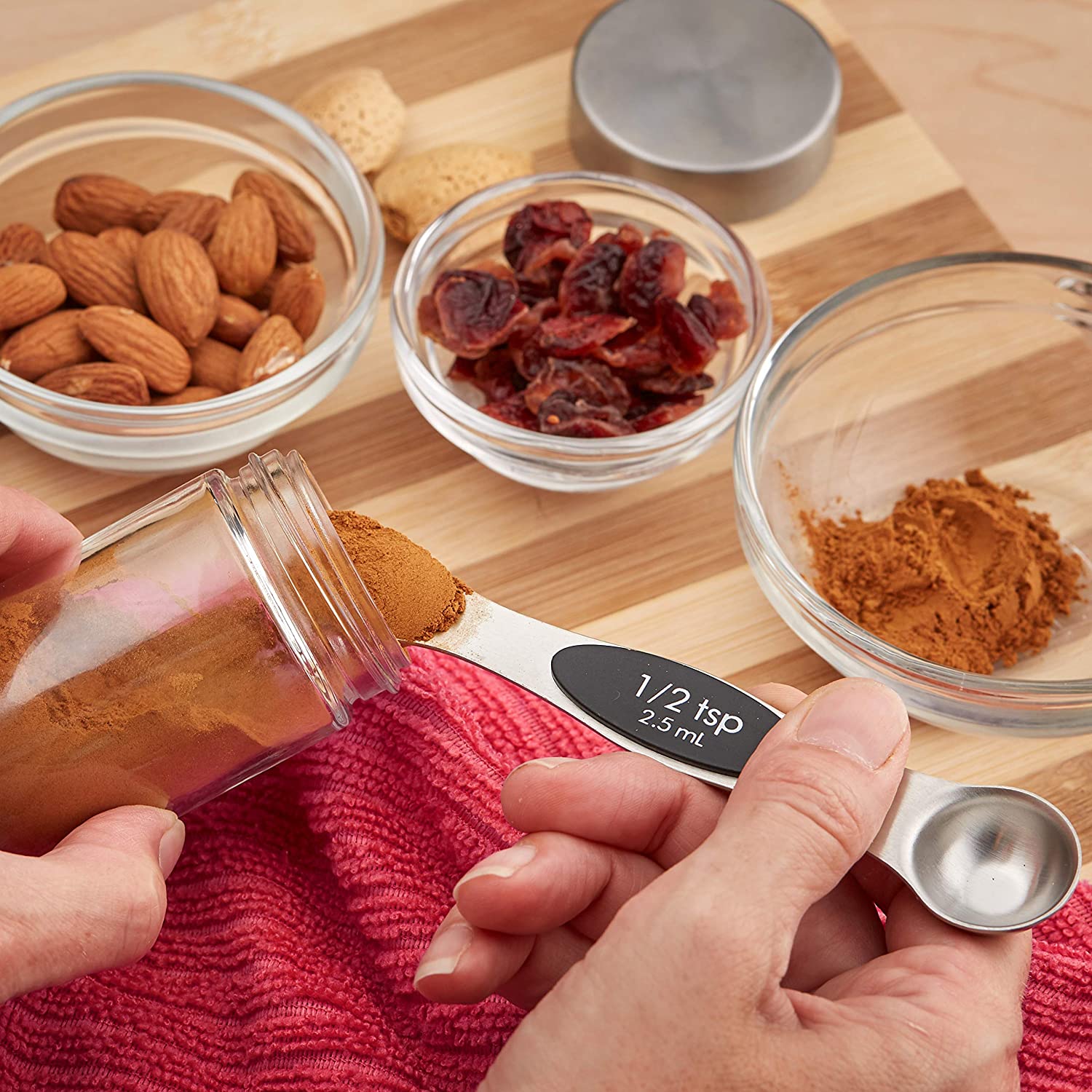 Magnetic Measuring Spoon Set • ملاعق القياس المغناطيسية - plantnmore