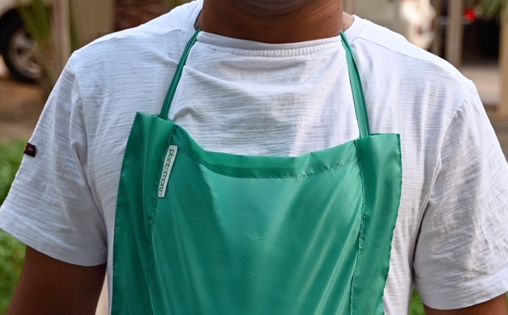 Kangaroo Apron • مريول الكنغر - plantnmore