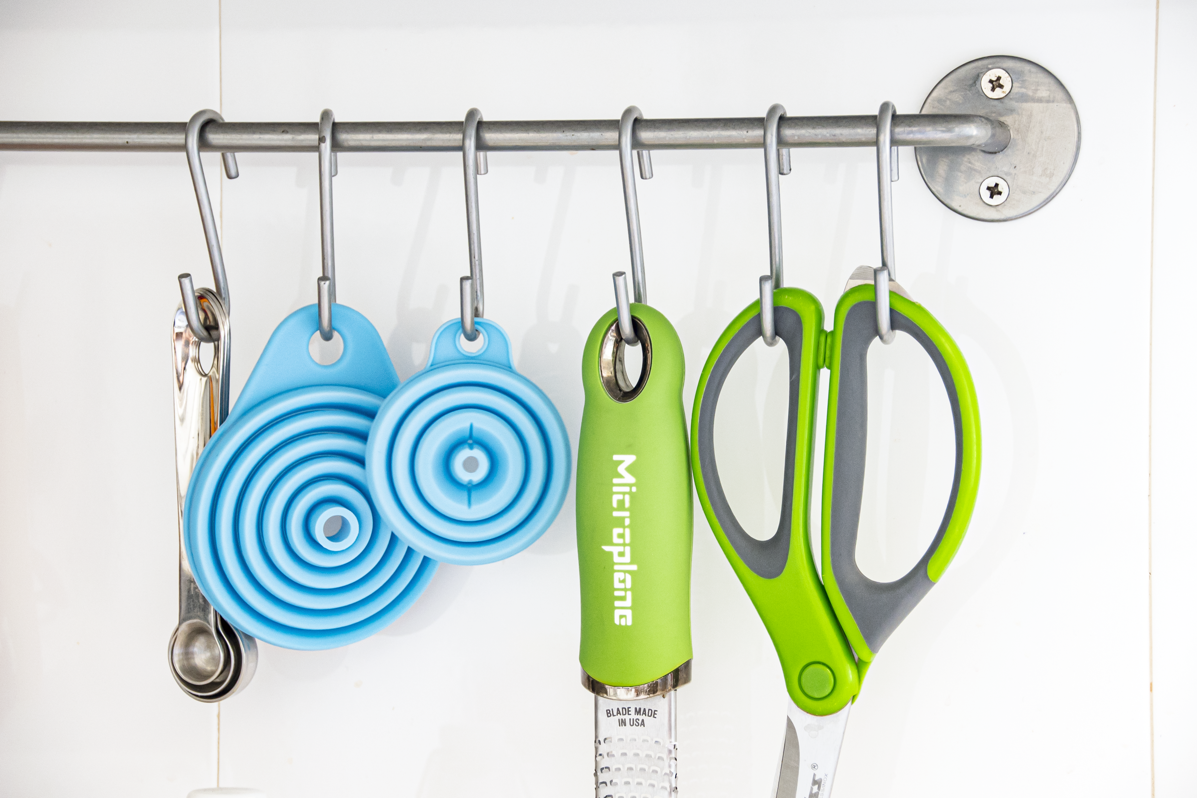 Foldable Funnel 2pc Set •  قمع مرن حجمين - plantnmore
