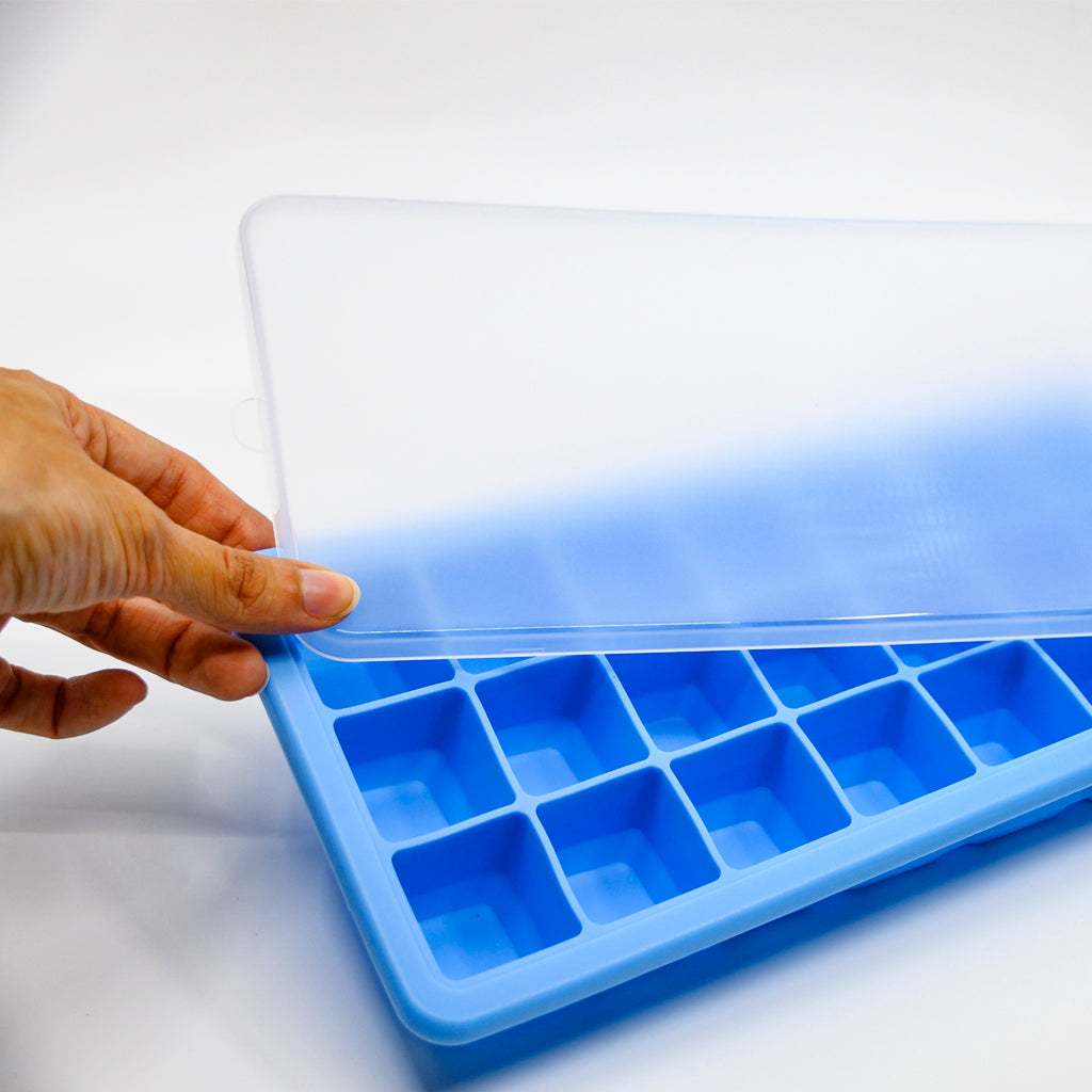 Icecube Mold With Cover • قالب ثلج مرن مع غطاء - plantnmore